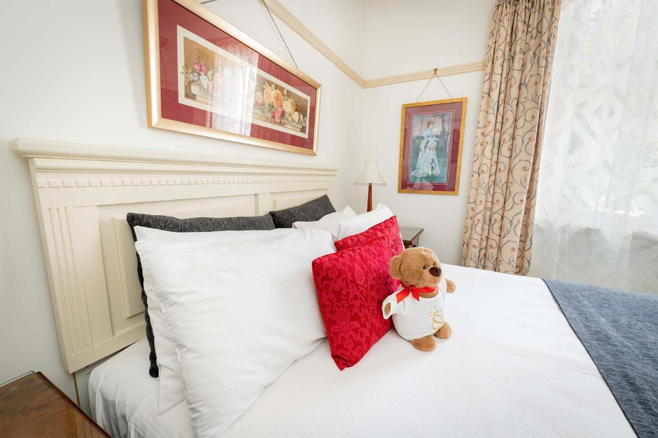 Cobb & Co Court Boutique Hotel Маджи Екстериор снимка